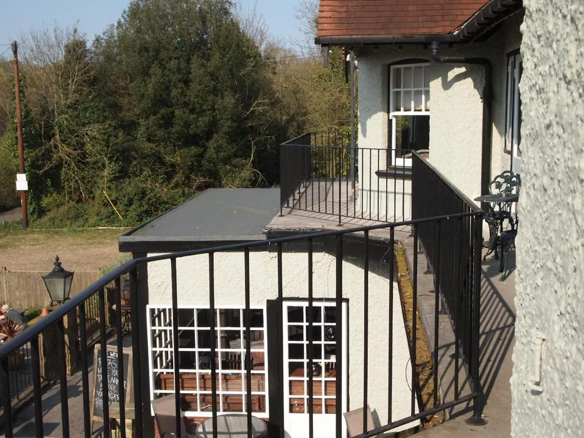 The Weir Hotel Walton-on-Thames