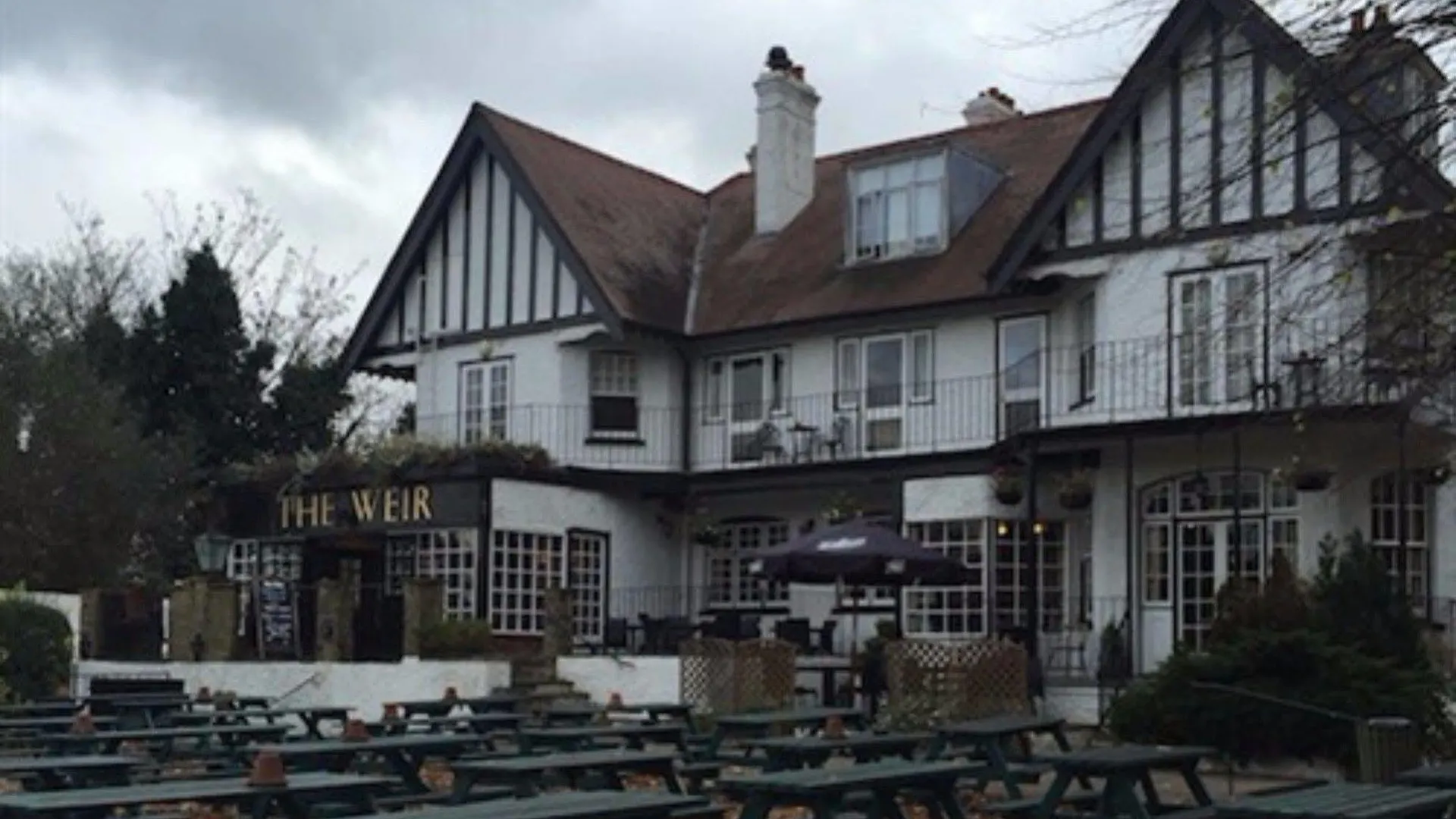 ***  The Weir Hotel Walton-on-Thames United Kingdom